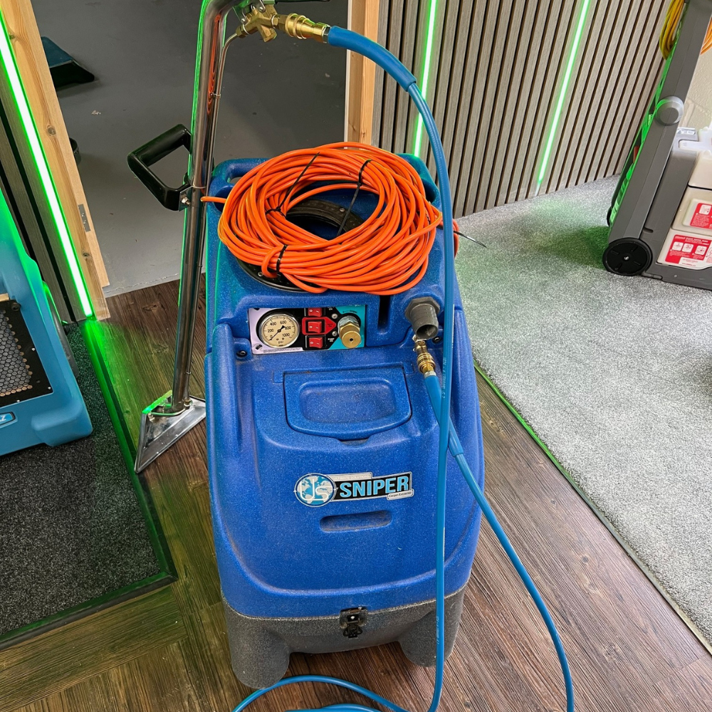 Astrox 25ft Smooth Carpet Cleaner Solution Hose With QR Fittings - Commercial Cleaning Machines Ltd