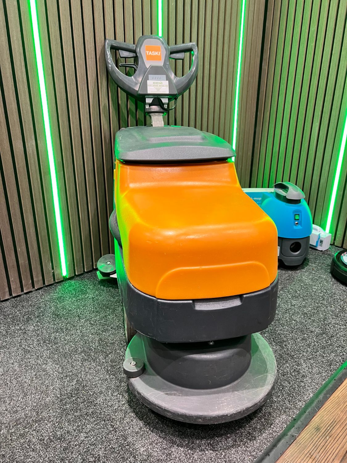 Refurbished Taski Swingo 350B scrubber dryer