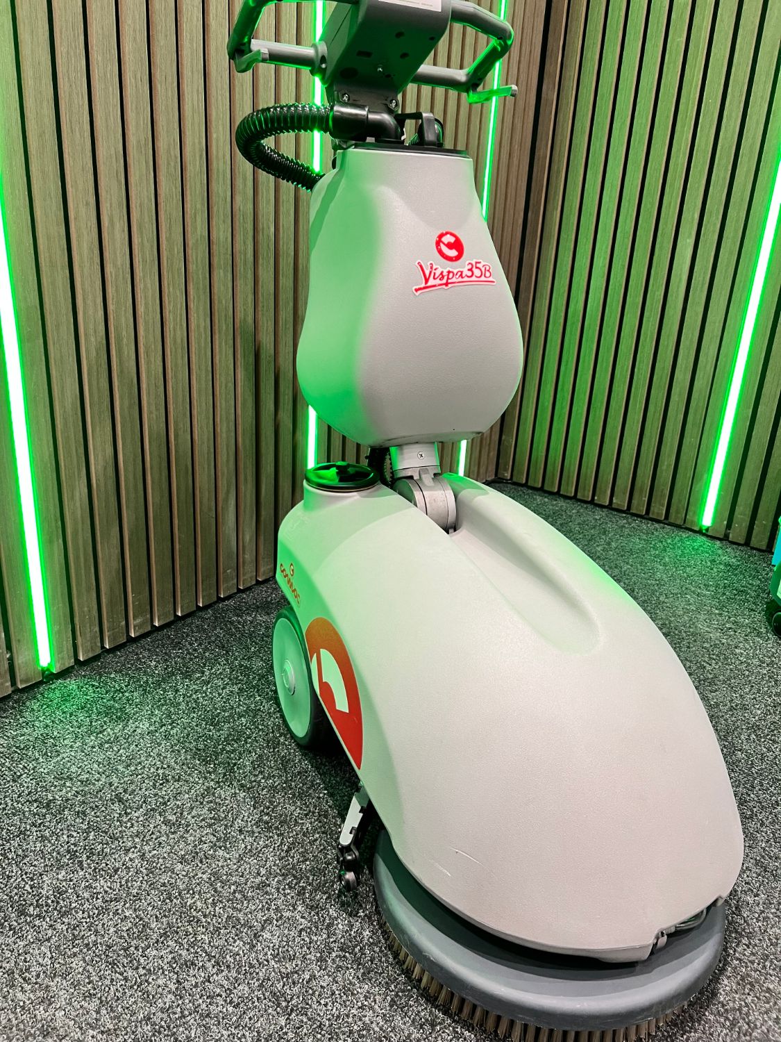 Refurbished Comac Vispa 35B scrubber dryer