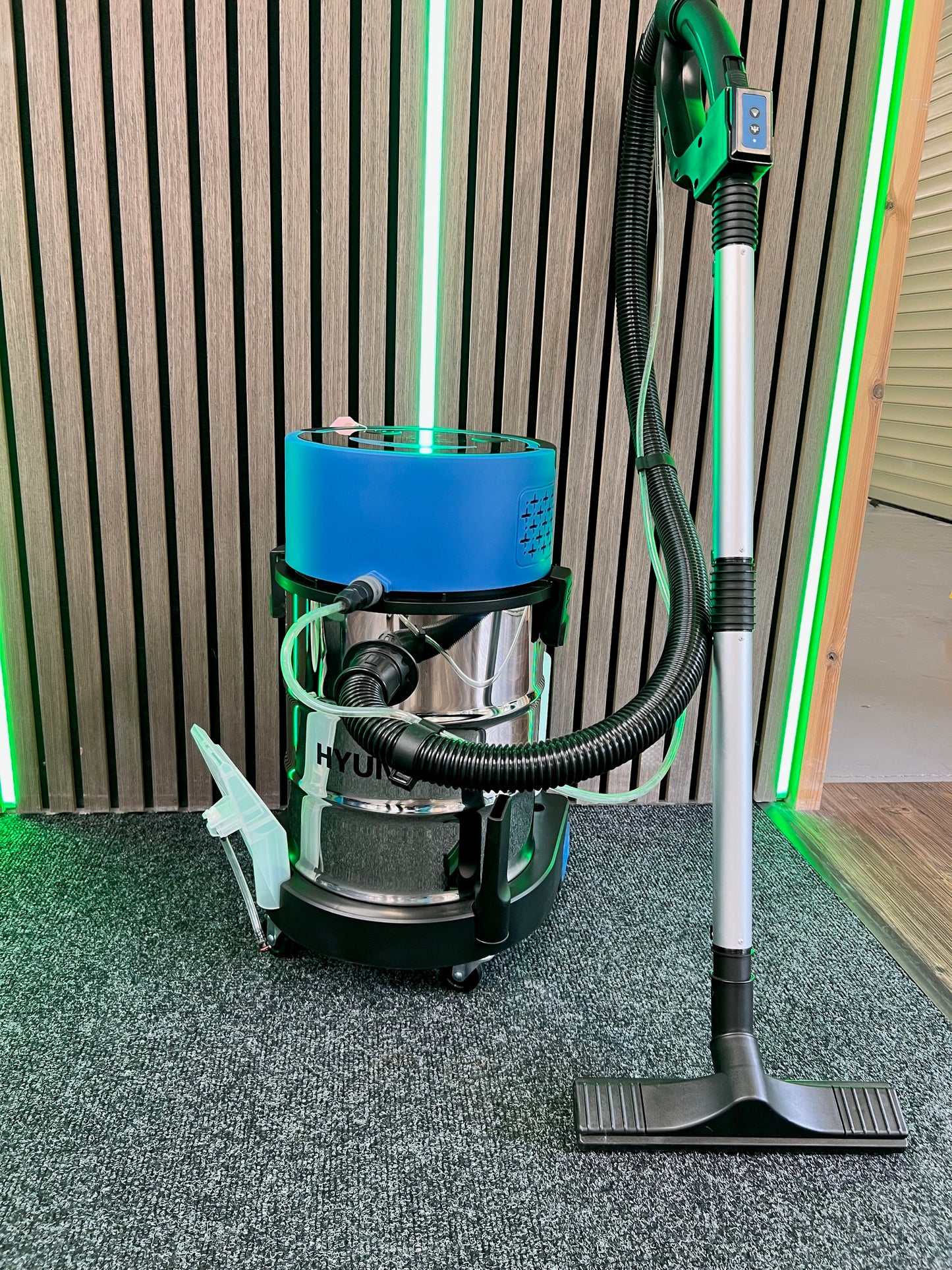 Ex Display Hyundai 2-in-1 Upholstery Cleaner Wet & Dry Vacuum