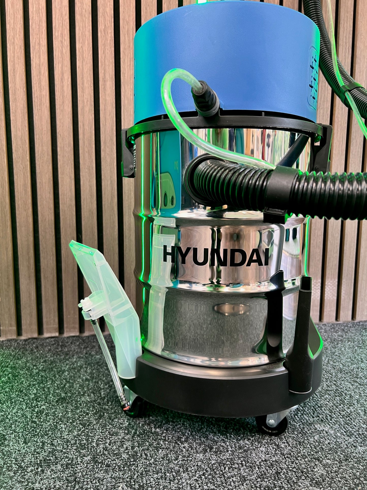 Ex Display Hyundai 2-in-1 Upholstery Cleaner Wet & Dry Vacuum