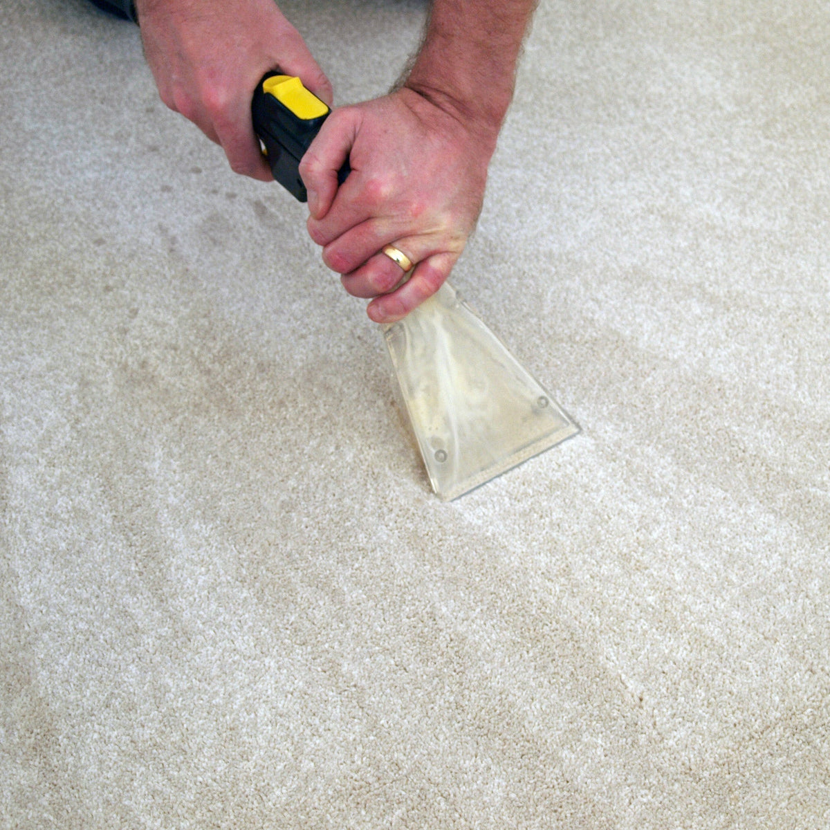 Kiam Products Aquarius Contractor Professional Carpet and Upholstery Cleaner