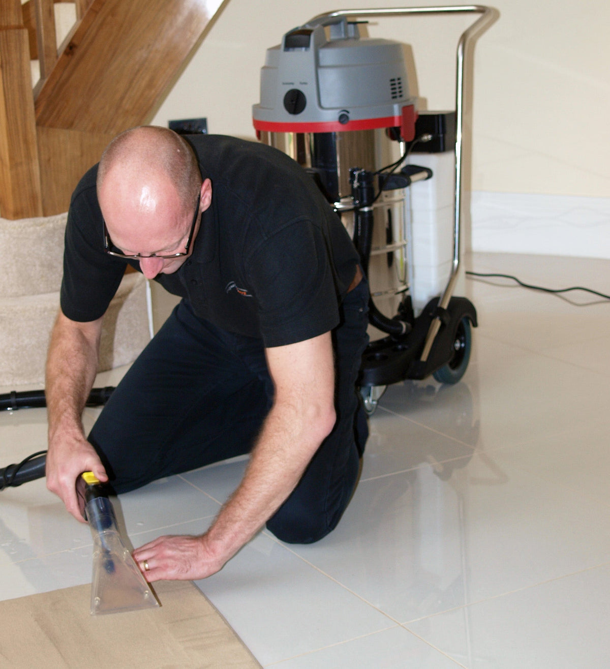 Kiam Products Aquarius Contractor Professional Carpet and Upholstery Cleaner