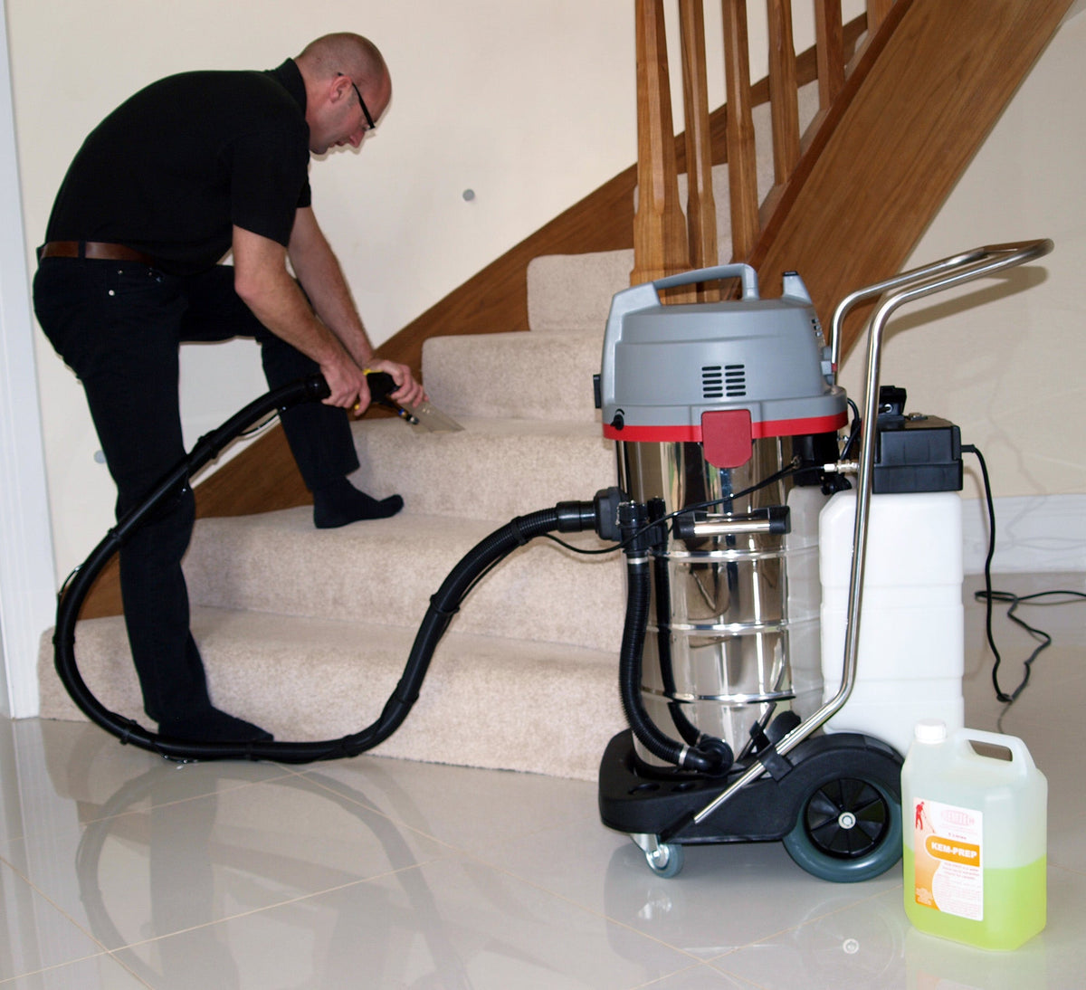 Kiam Products Aquarius Contractor Professional Carpet and Upholstery Cleaner
