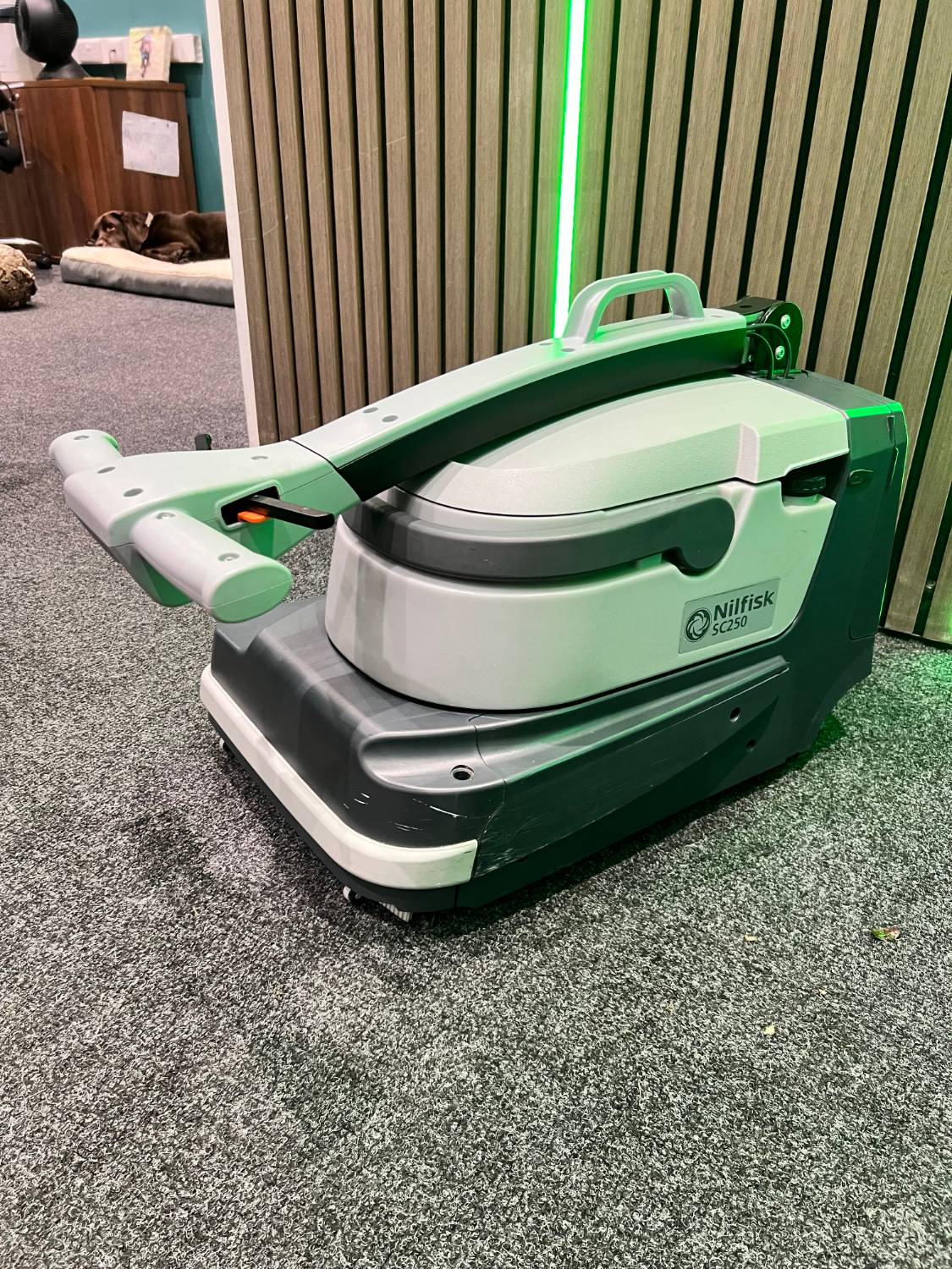 Nilfisk SC250 side view with handle folded