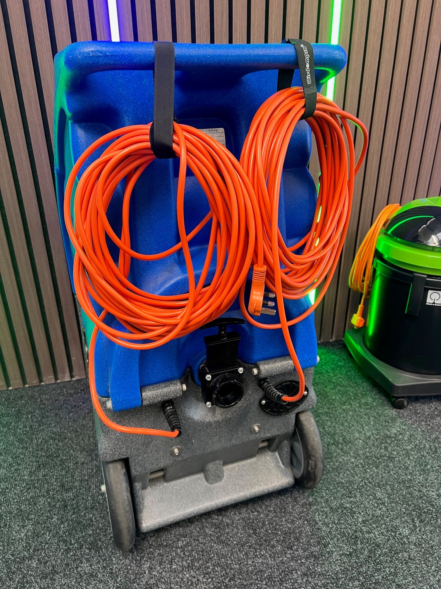 Loop and Hook Cable Tidy - Pack of 2 Velcro Cable Storage Tidy - Commercial Cleaning Machines Ltd