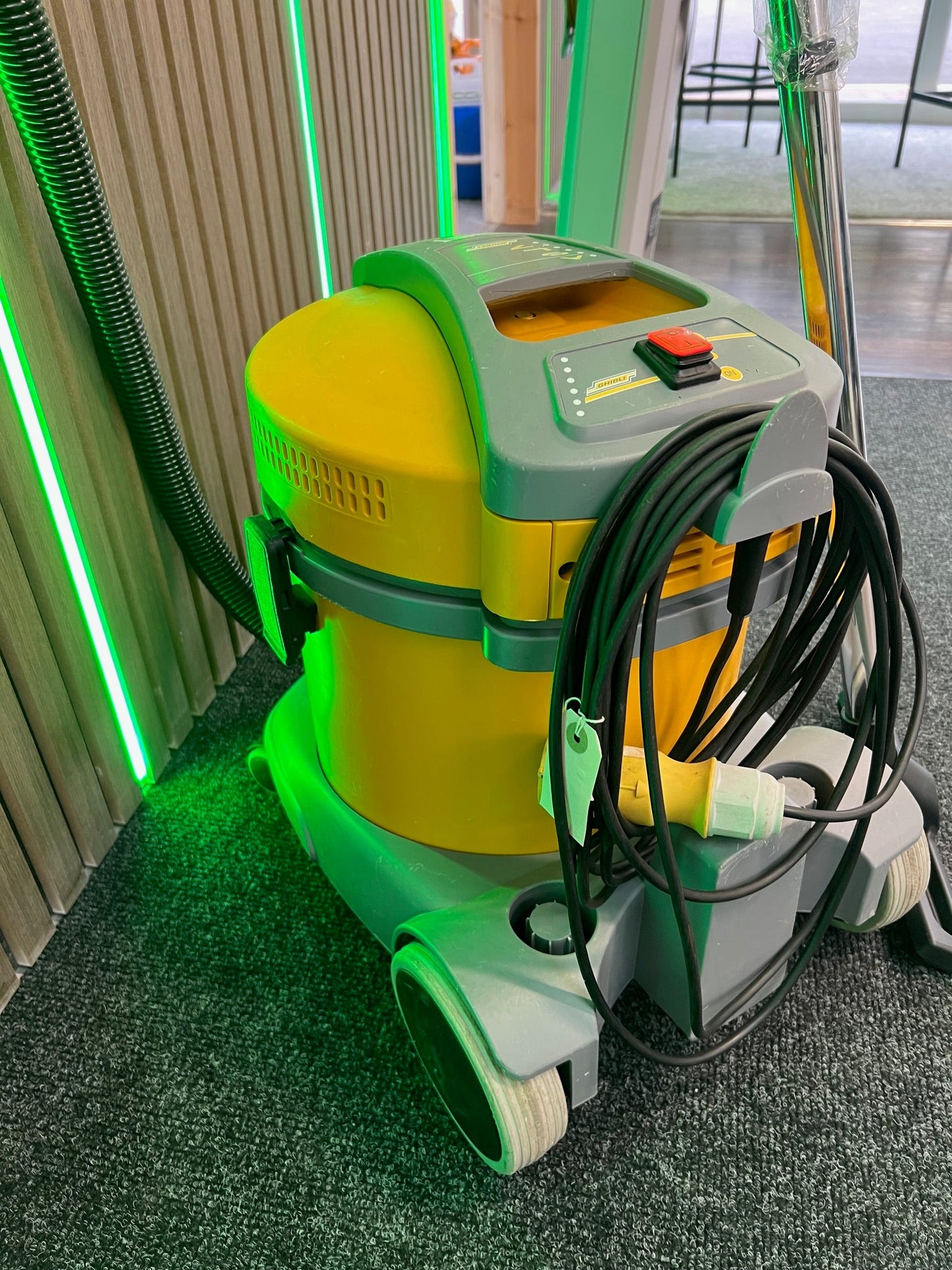 Refurbished Ghibli ASL7 Commercial Wet and Dry Vacuum - 110v - Vacuum Cleaner