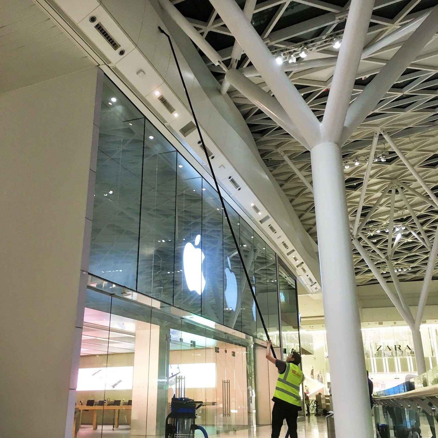 skyVac Internal 78 With High Suction Pole Set - Upto 40ft - 240v